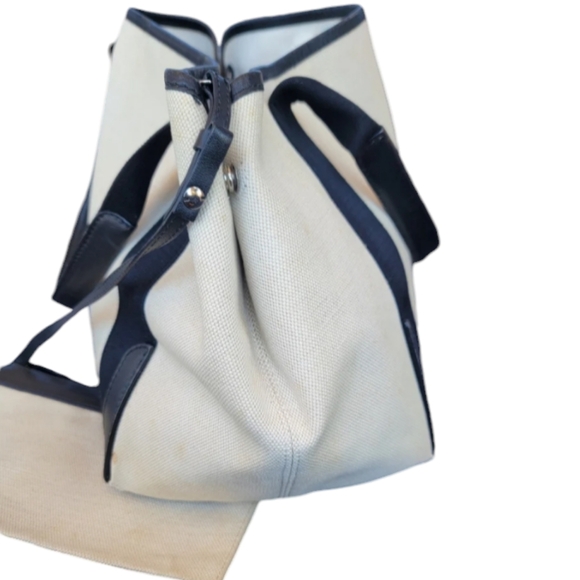 Balenciaga Cabus Small Tote with Organizer - Picture 3 of 10